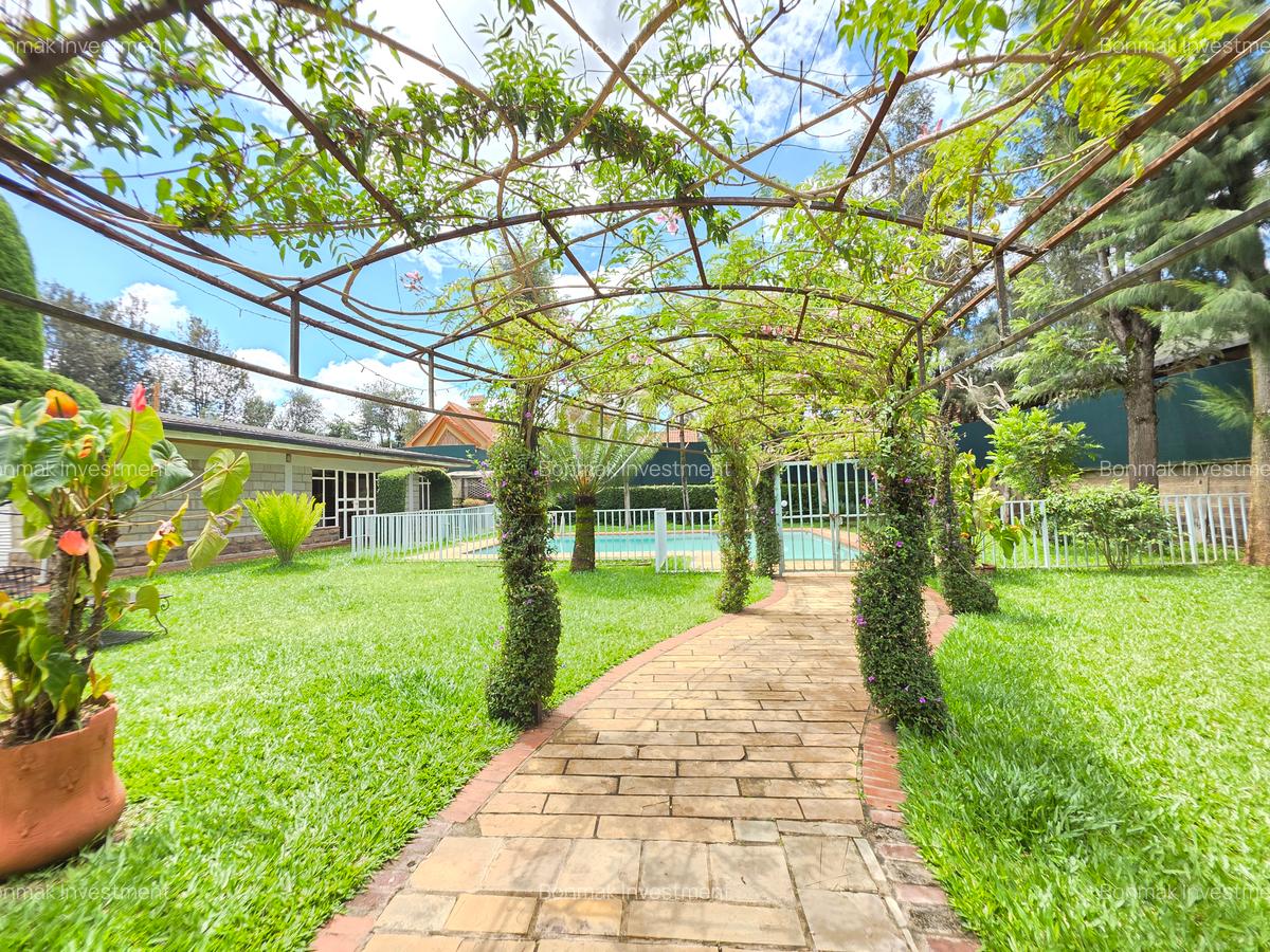 4 Bed House with En Suite at Old Runda. - 4