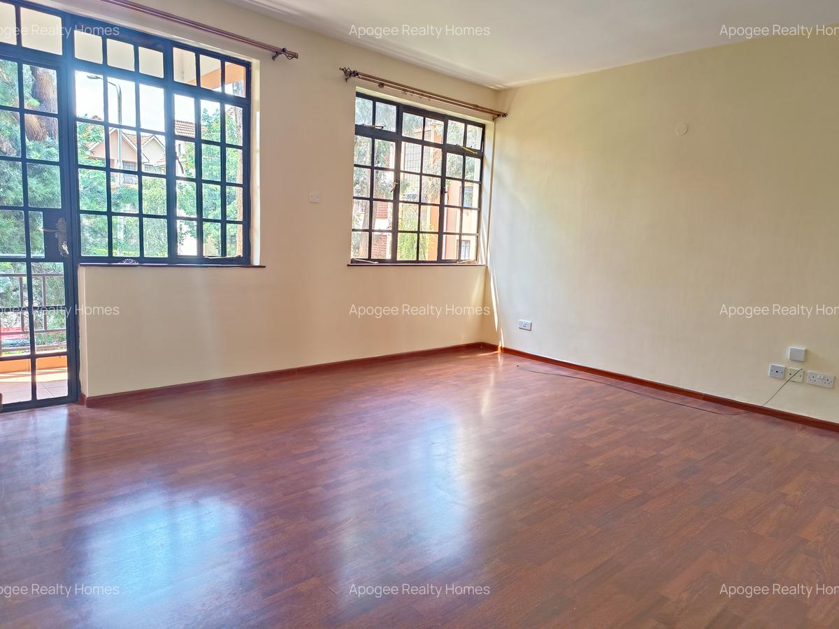 Serviced 2 Bed Apartment with En Suite at Fourways Junction Estate - 3