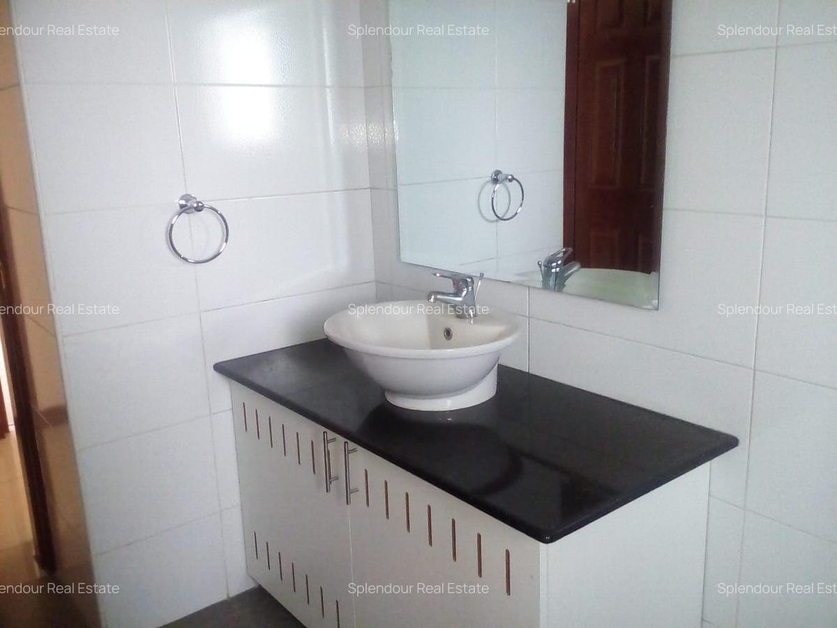 3 Bed Apartment with En Suite in Rhapta Road - 15