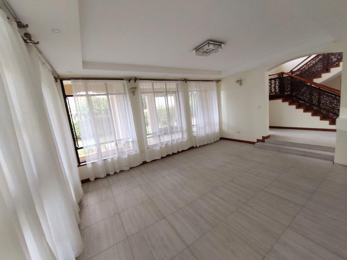 6 Bed Townhouse with En Suite at James Gichuru - 10