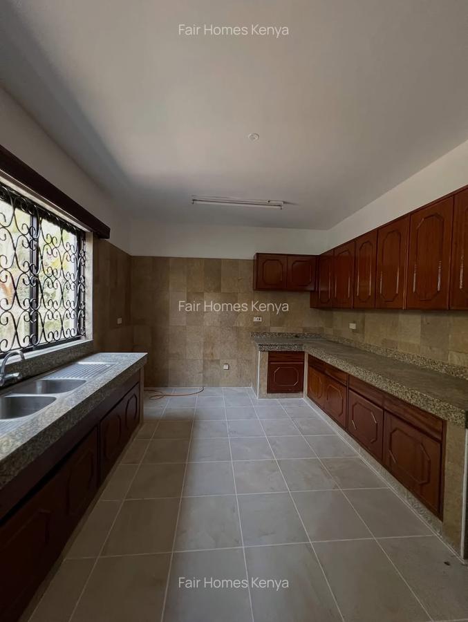 5 Bed Townhouse with En Suite at Kirichwa Road - 5