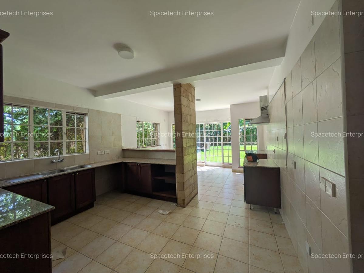 5 Bed Townhouse with En Suite in Rosslyn - 10