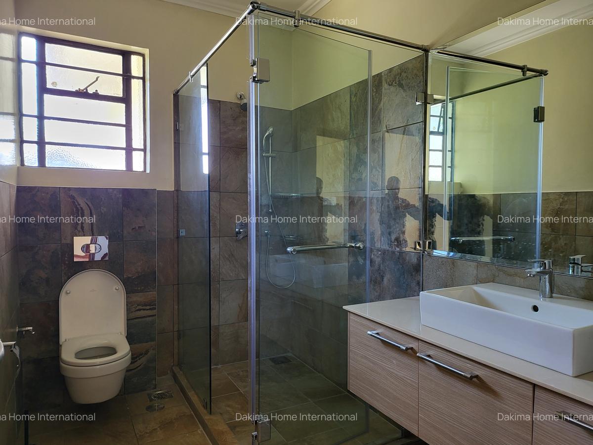 5 Bed Townhouse with En Suite in Lower Kabete - 10