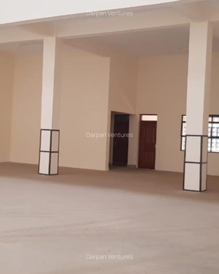 7,738 ft² Warehouse with Parking in Ruaraka - 4