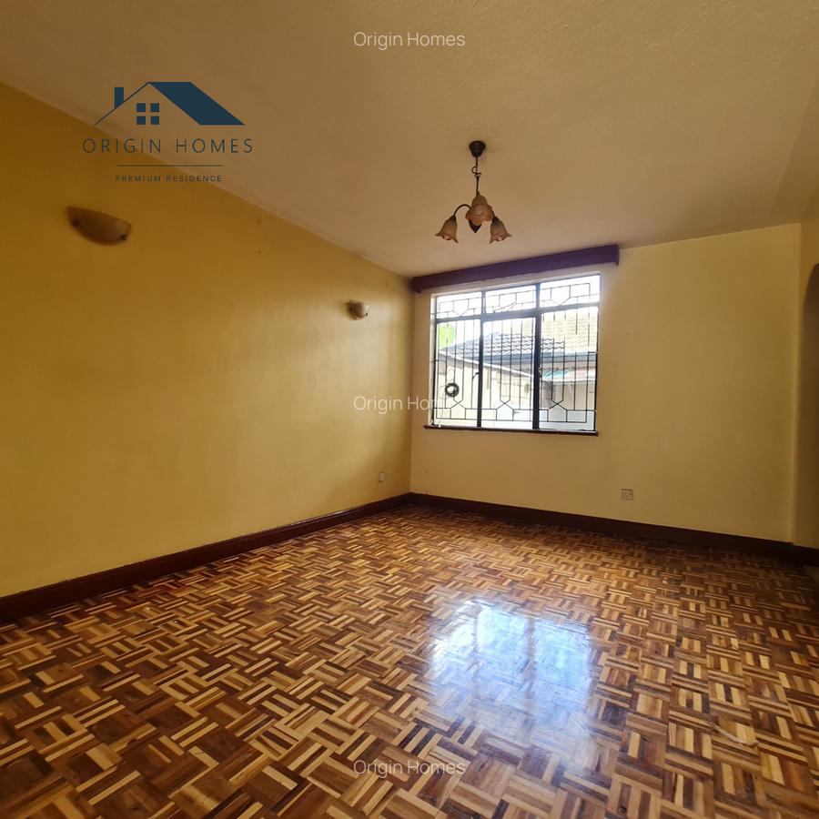 5 Bed Townhouse with En Suite at Lavington - 10