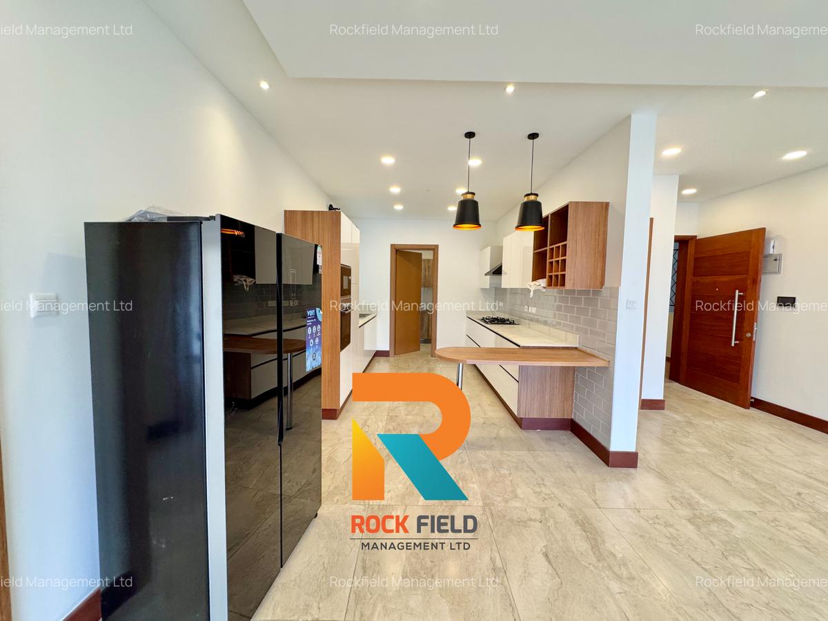 2 Bed Apartment with En Suite in Parklands - 7