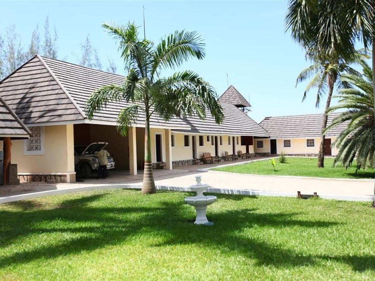 6 Bed House with Swimming Pool in Diani - 5