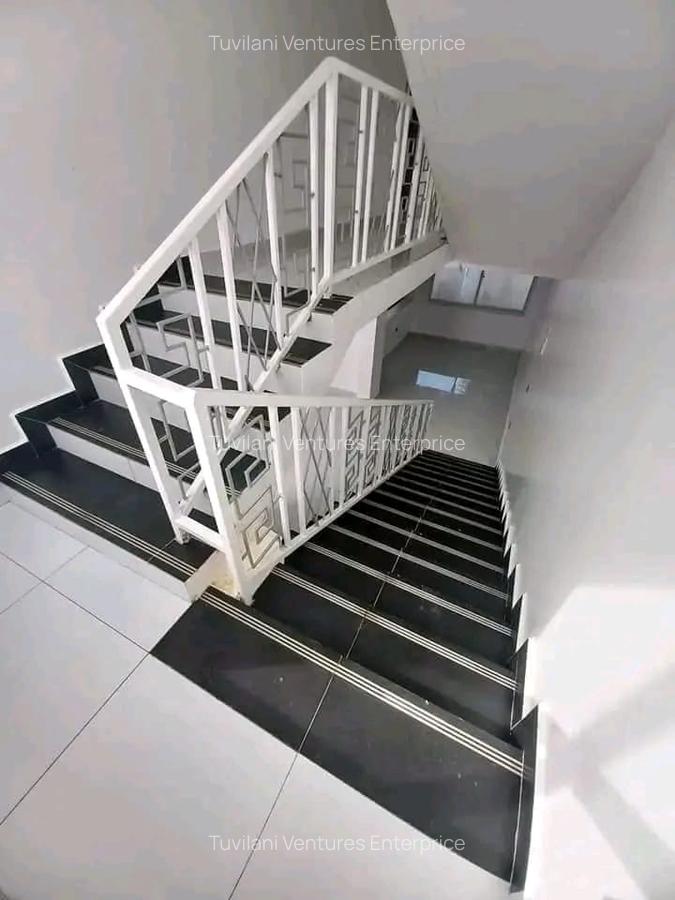 4 Bed Villa with En Suite at Bamburi Mombasa - 3