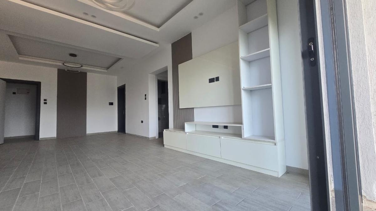 2 Bed Apartment with En Suite in Lavington - 7