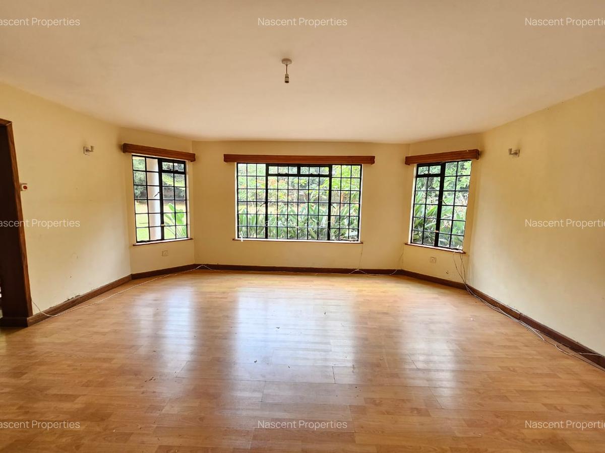 4 Bed House with En Suite in Runda - 17