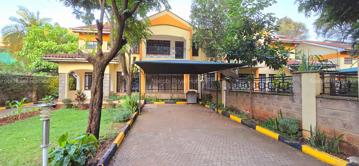 4 Bed Townhouse with En Suite at Lavington Green - 3