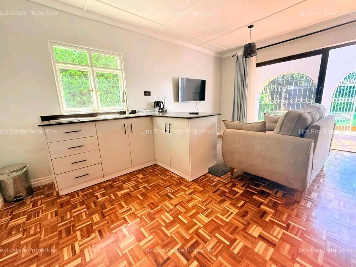 1 Bed House with En Suite in Loresho - 6