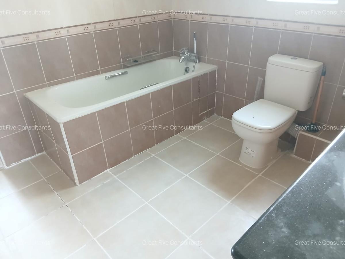 4 Bed Villa with En Suite in Runda - 11