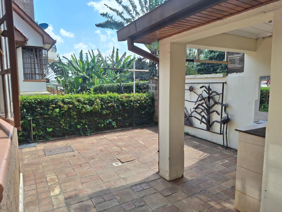 5 Bed Townhouse with En Suite in Lavington - 5