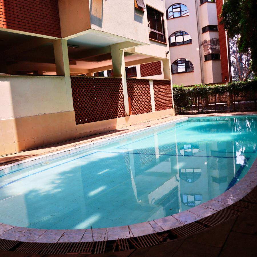 Furnished 2 Bed Apartment with En Suite in State House - 9