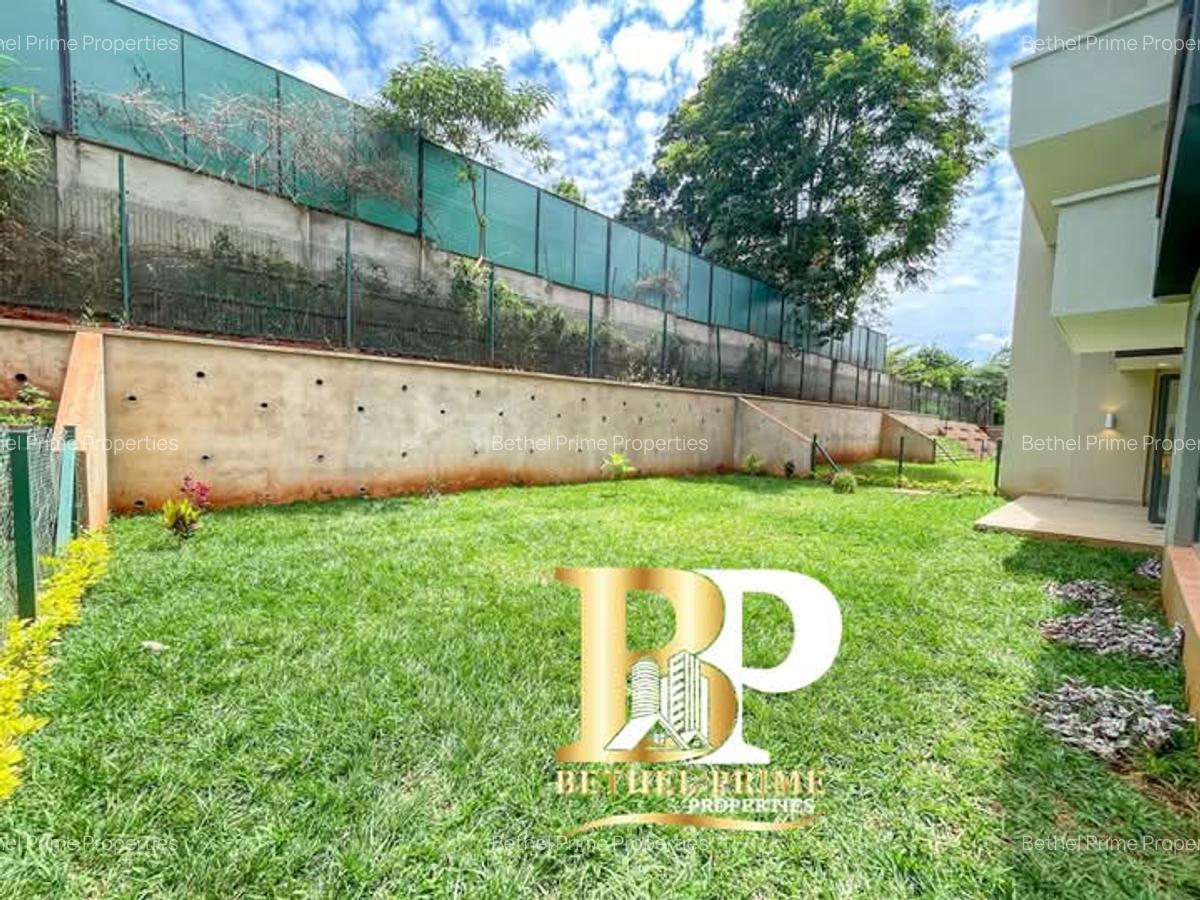 4 Bed Townhouse with En Suite in Rosslyn - 4