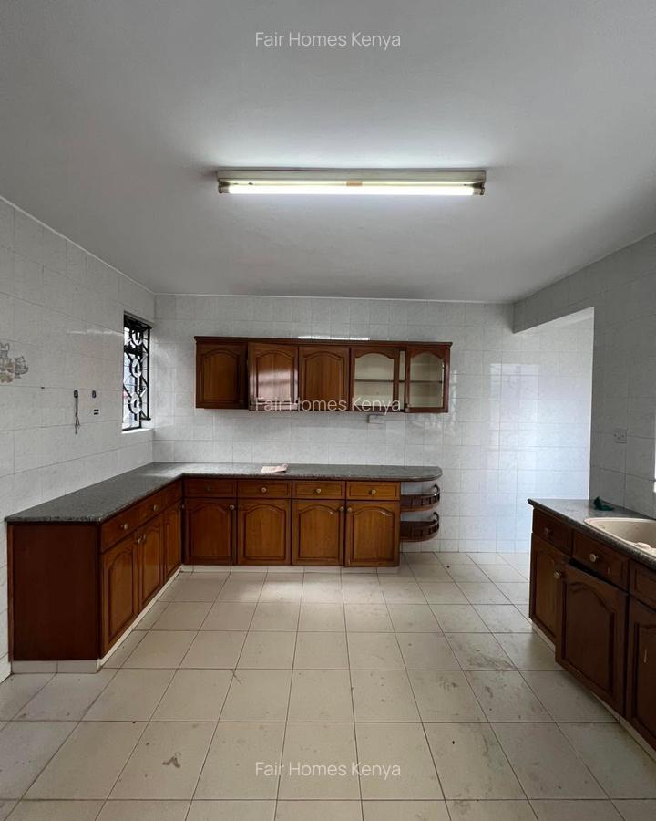 4 Bed Townhouse with En Suite at Maziwa - 5