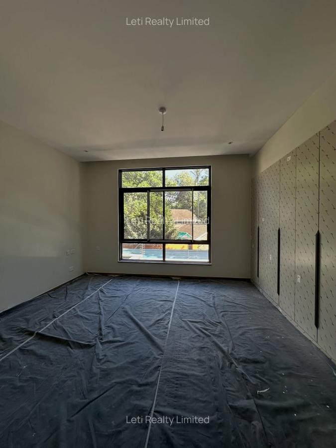 5 Bed Townhouse with En Suite in Lavington - 11