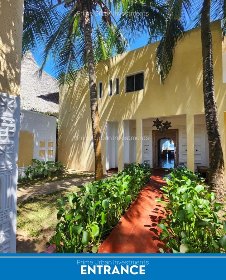 4 Bed House with En Suite at Malindi Beach - 12