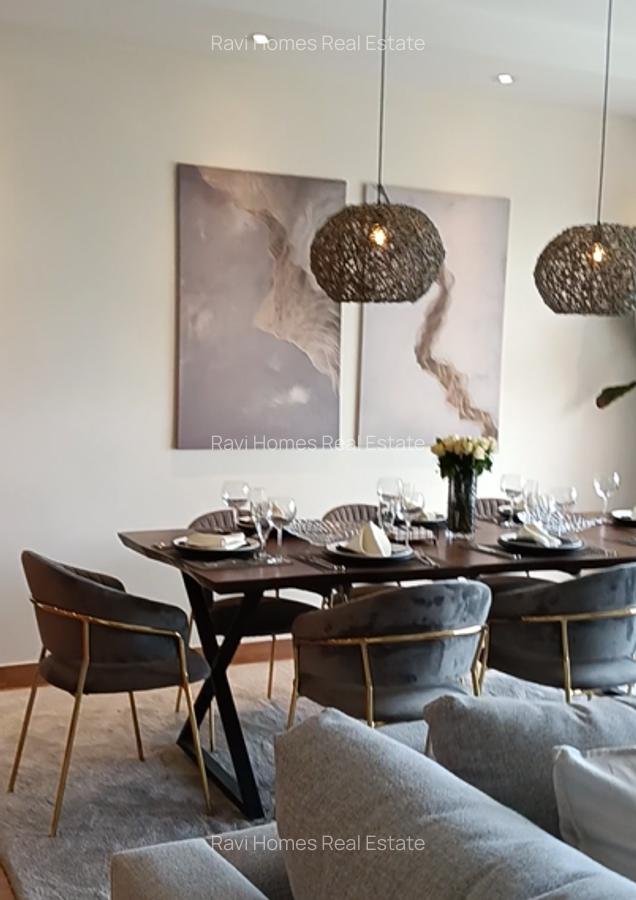 3 Bed Apartment with Swimming Pool in Riverside - 4