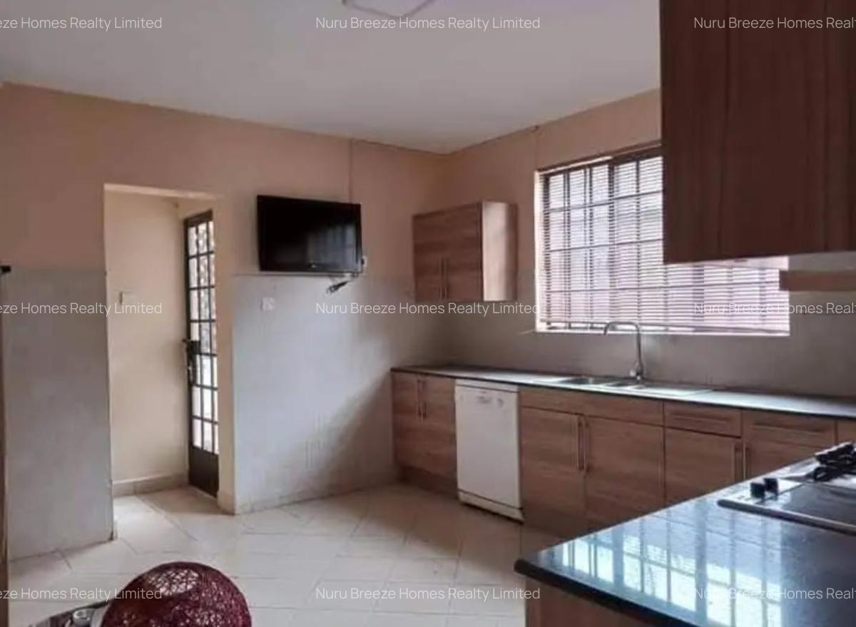 4 Bed Townhouse with En Suite in Karen - 10