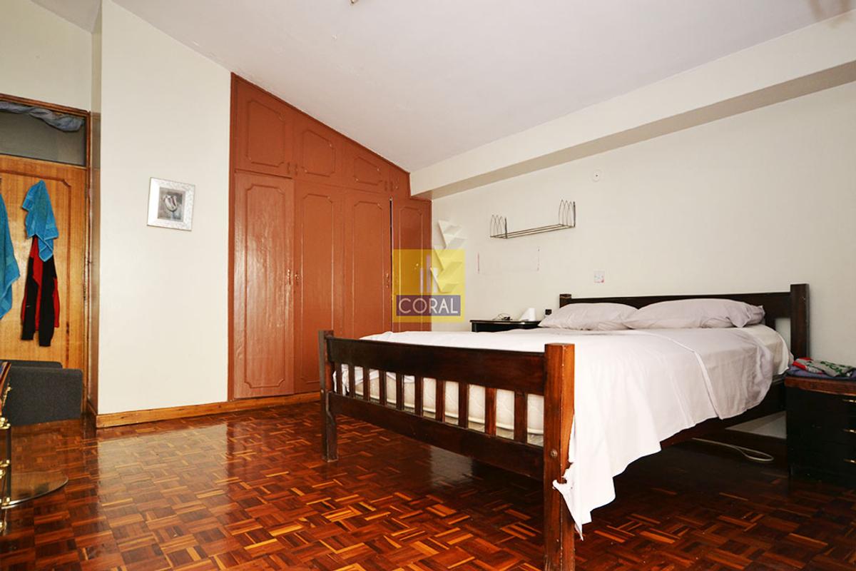 4 Bed Townhouse in Rhapta Road - 15