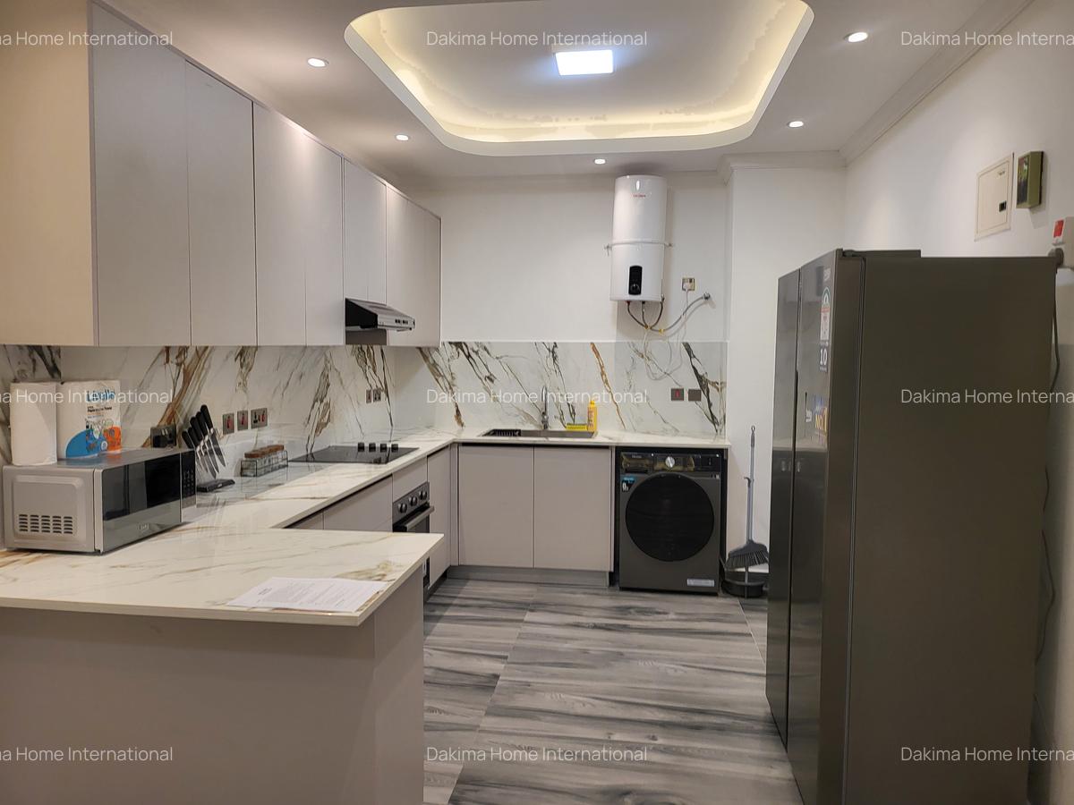 Serviced 1 Bed Apartment with En Suite in Brookside - 1