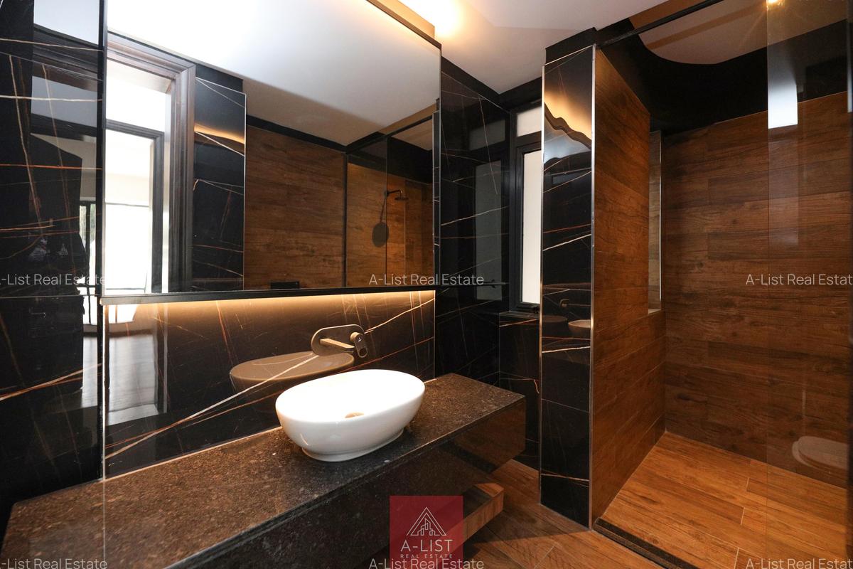 2 Bed Apartment with En Suite at Peponi Road - 9