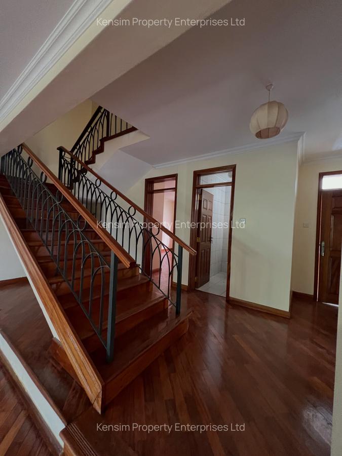 4 Bed Townhouse with En Suite in Lavington - 5