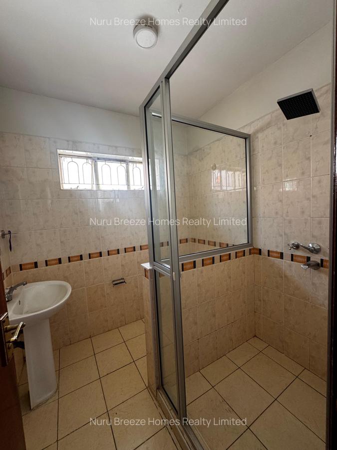 4 Bed Townhouse with En Suite in Spring Valley - 14