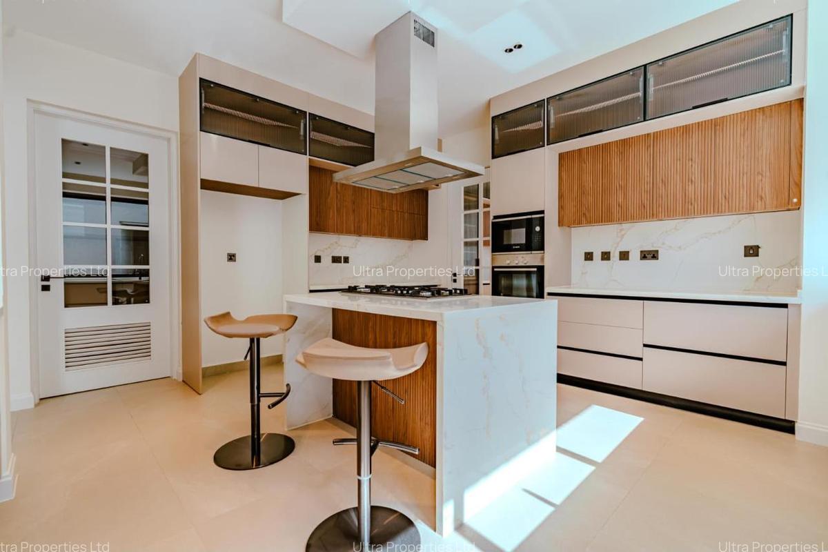 5 Bed Villa with En Suite in Runda - 6