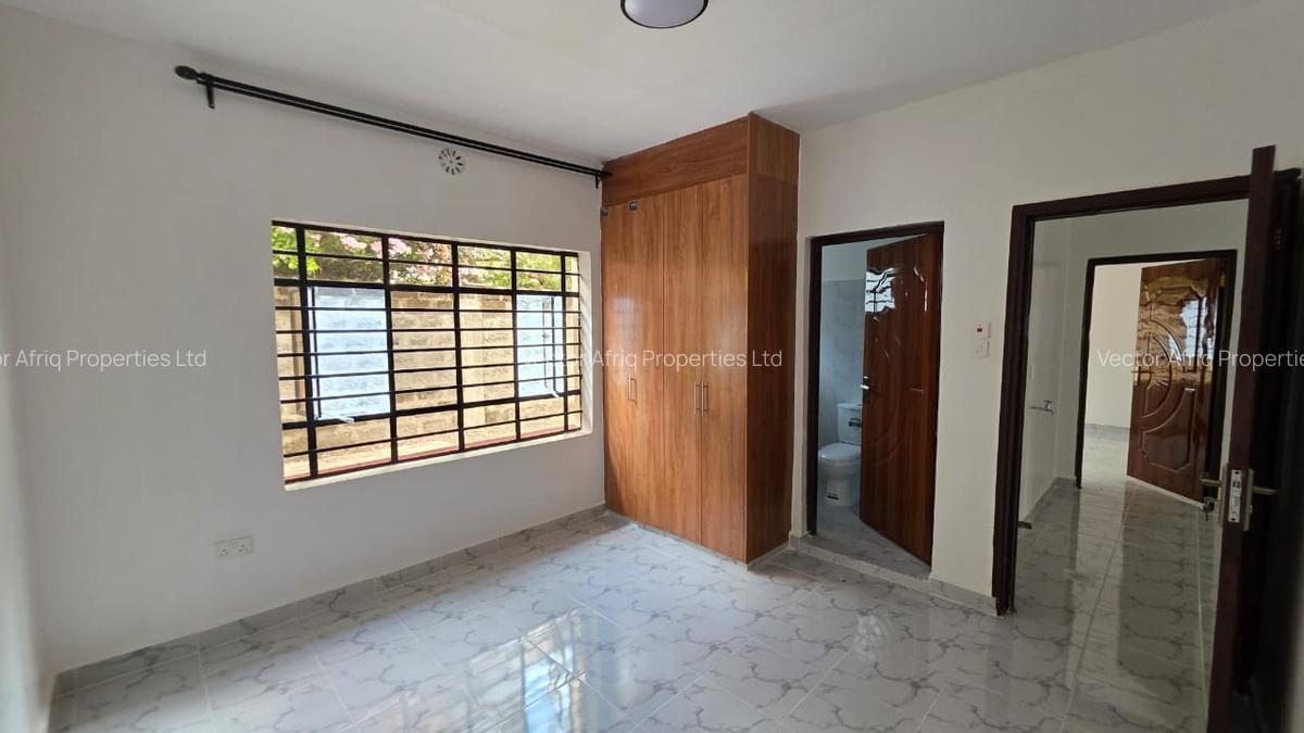 3 Bed House with En Suite in Kitengela - 16
