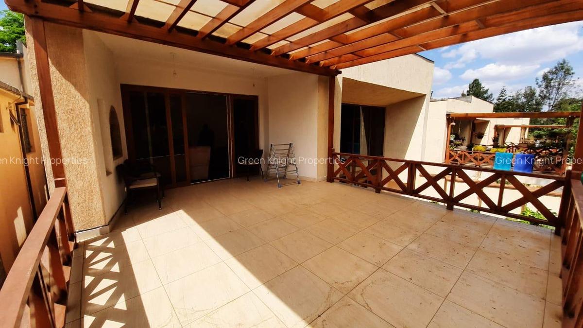 5 Bed Townhouse with En Suite in Lavington - 10