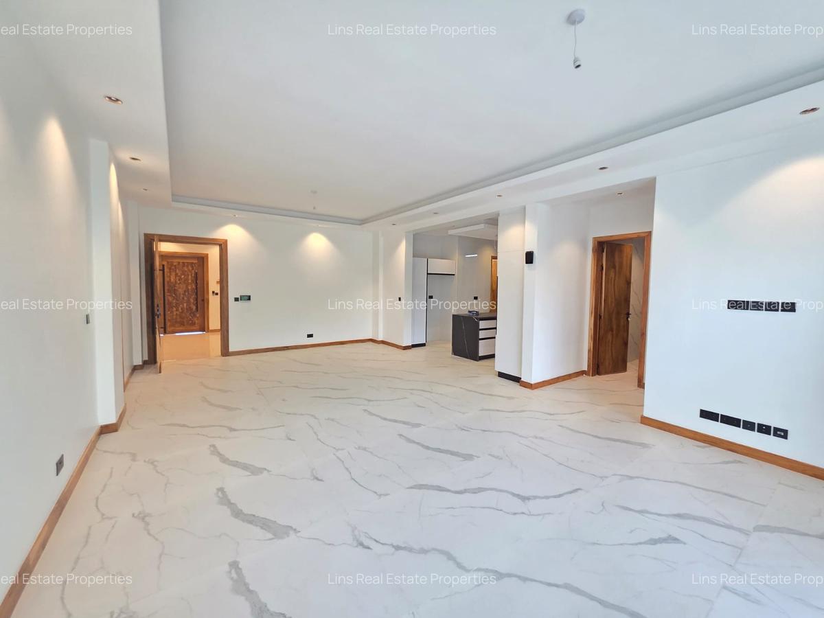 Serviced 2 Bed Apartment with En Suite in Spring Valley - 10
