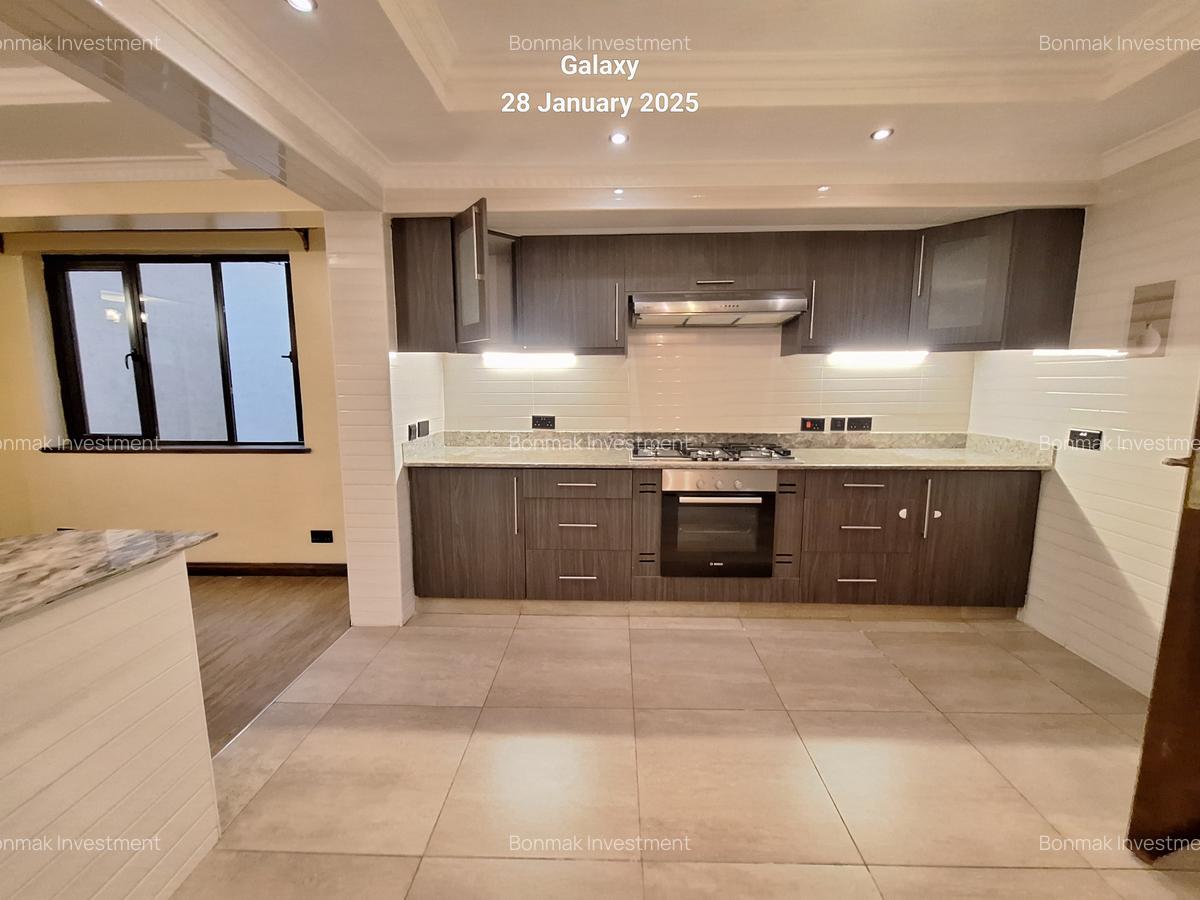 4 Bed Townhouse with En Suite at Off James Gichuru - 7