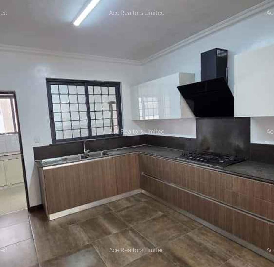 3 Bed Apartment with En Suite at City Park Avenue - 3