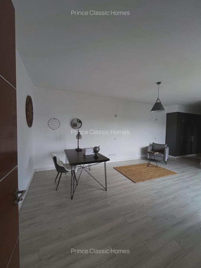 5 Bed Townhouse with En Suite in Karen - 10