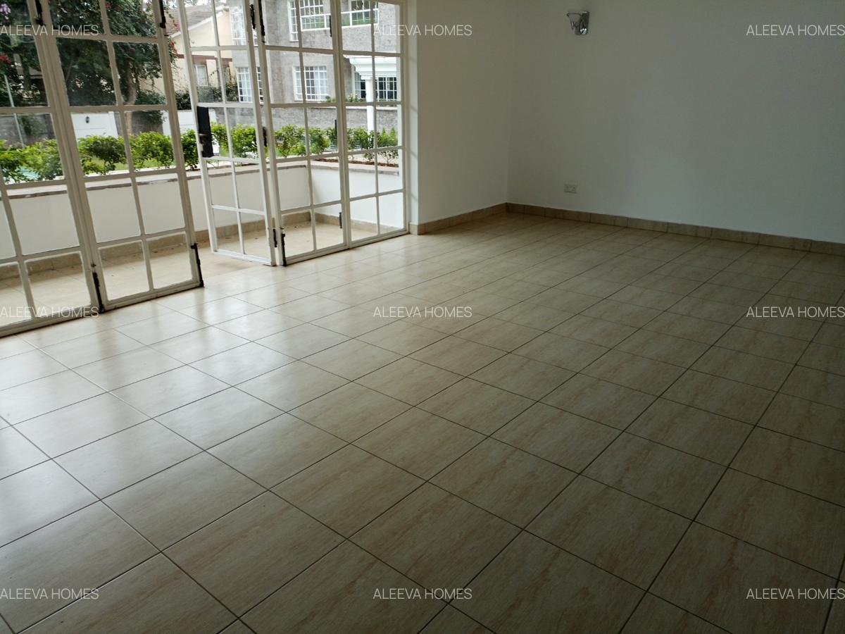3 Bed Apartment with En Suite in Lavington - 14