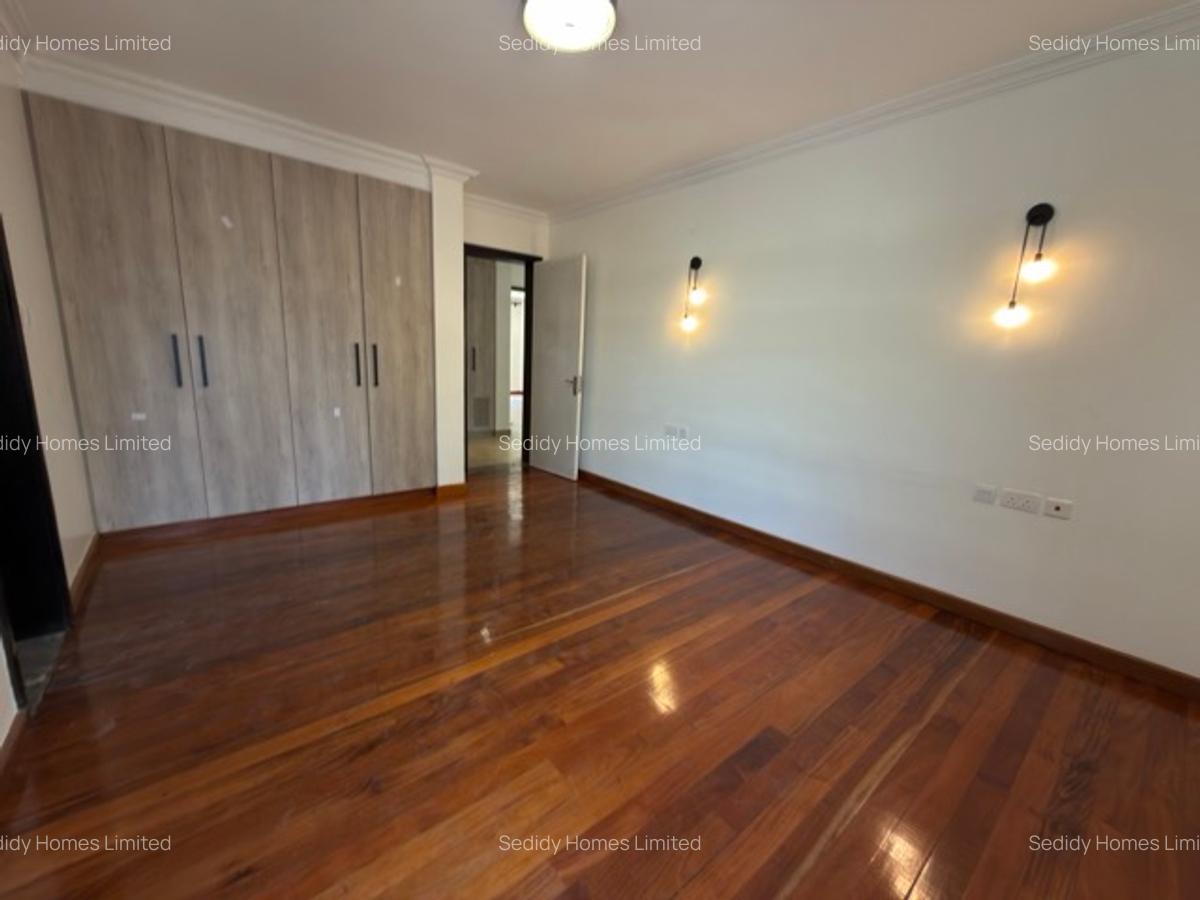 4 Bed Villa with En Suite in Karen - 6
