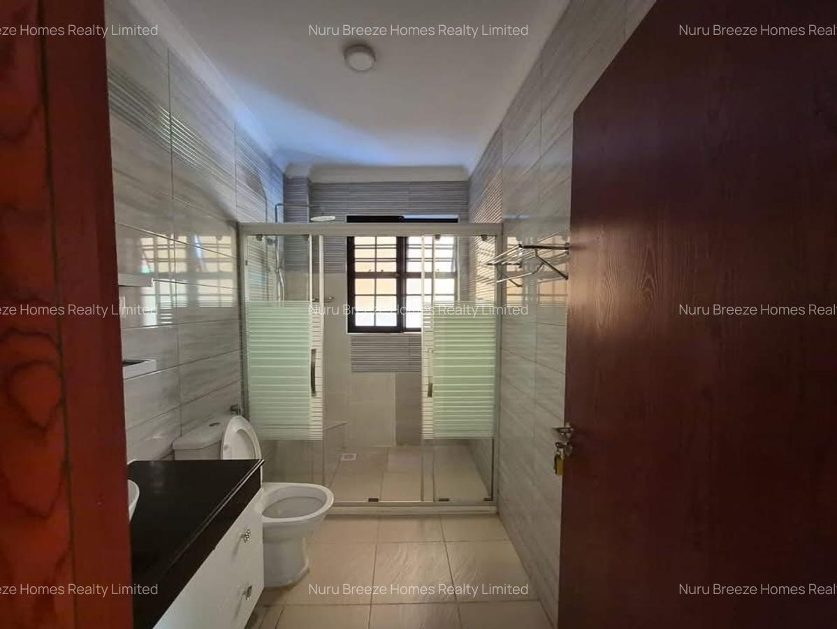 5 Bed Townhouse with En Suite in Kiambu Road - 10