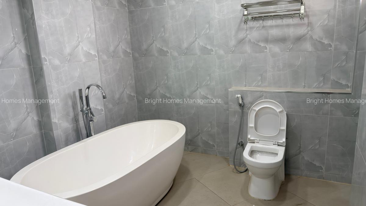 4 Bed Apartment with En Suite in Westlands Area - 12