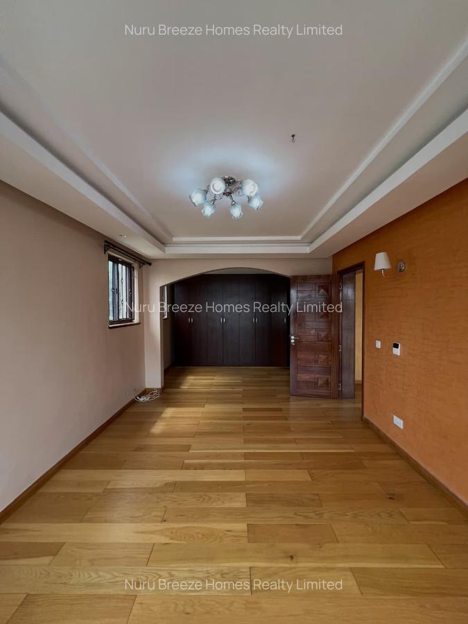 4 Bed Townhouse with En Suite in Lavington - 14