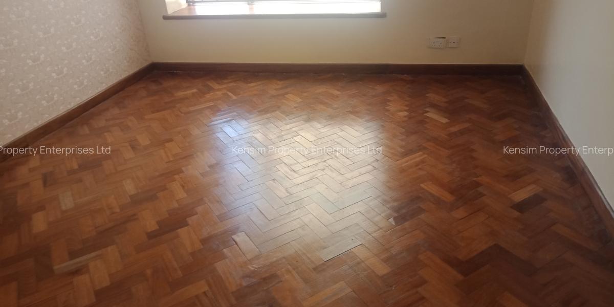 5 Bed Townhouse with En Suite in Lavington - 16