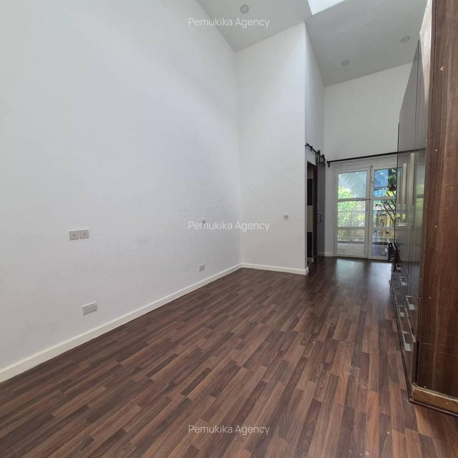 5 Bed Townhouse with En Suite in Runda - 5