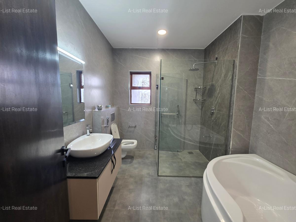 3 Bed Apartment with En Suite at Mandera Road - 11
