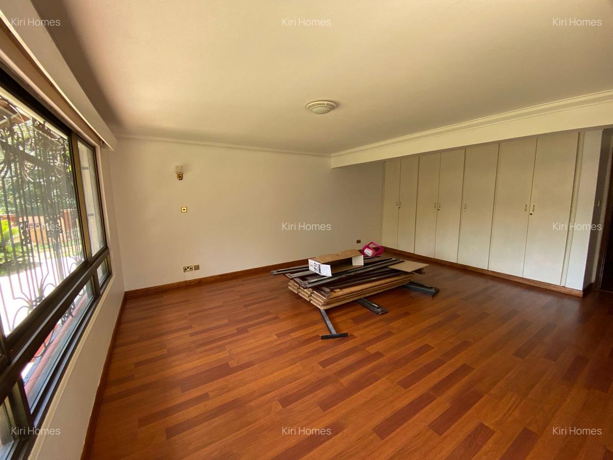 7 Bed Townhouse with En Suite in Gigiri - 4