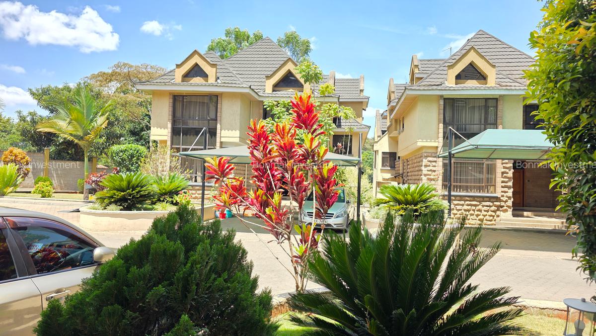 5 Bed Townhouse with En Suite at Lavington Green - 2