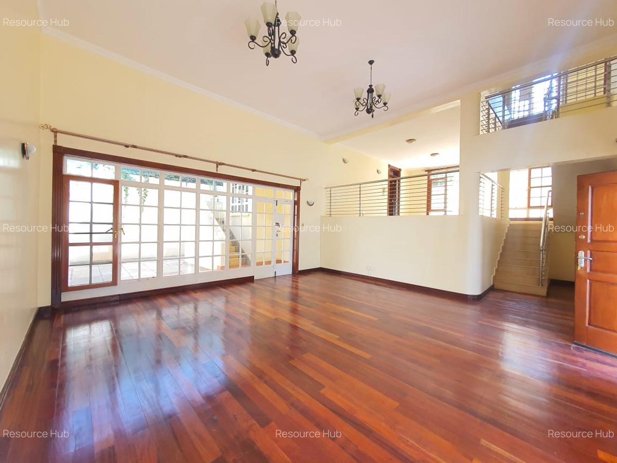 5 Bed House with En Suite at Kyuna - 2