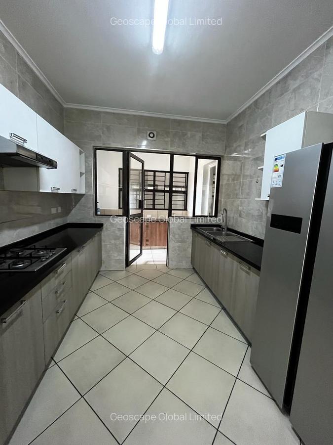3 Bed Apartment with En Suite in General Mathenge - 5