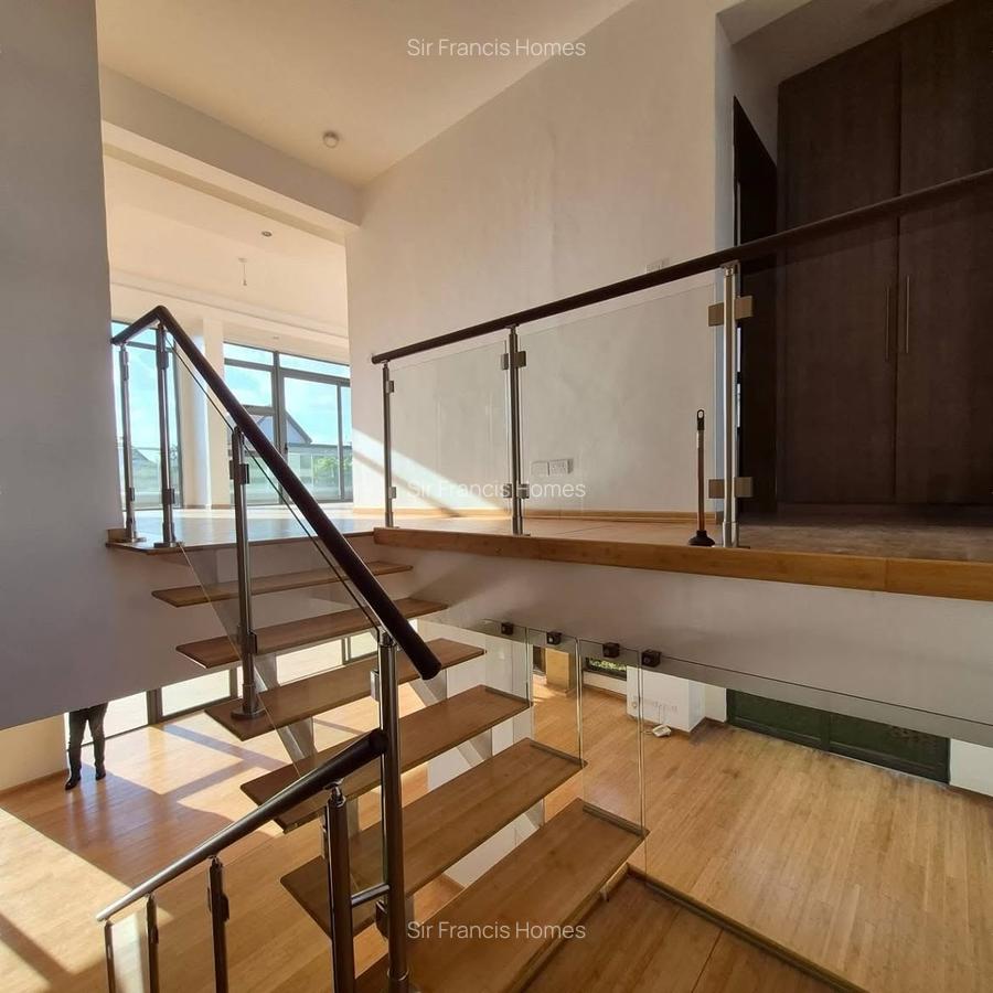 4 Bed Townhouse with En Suite at Garden Estate - 5